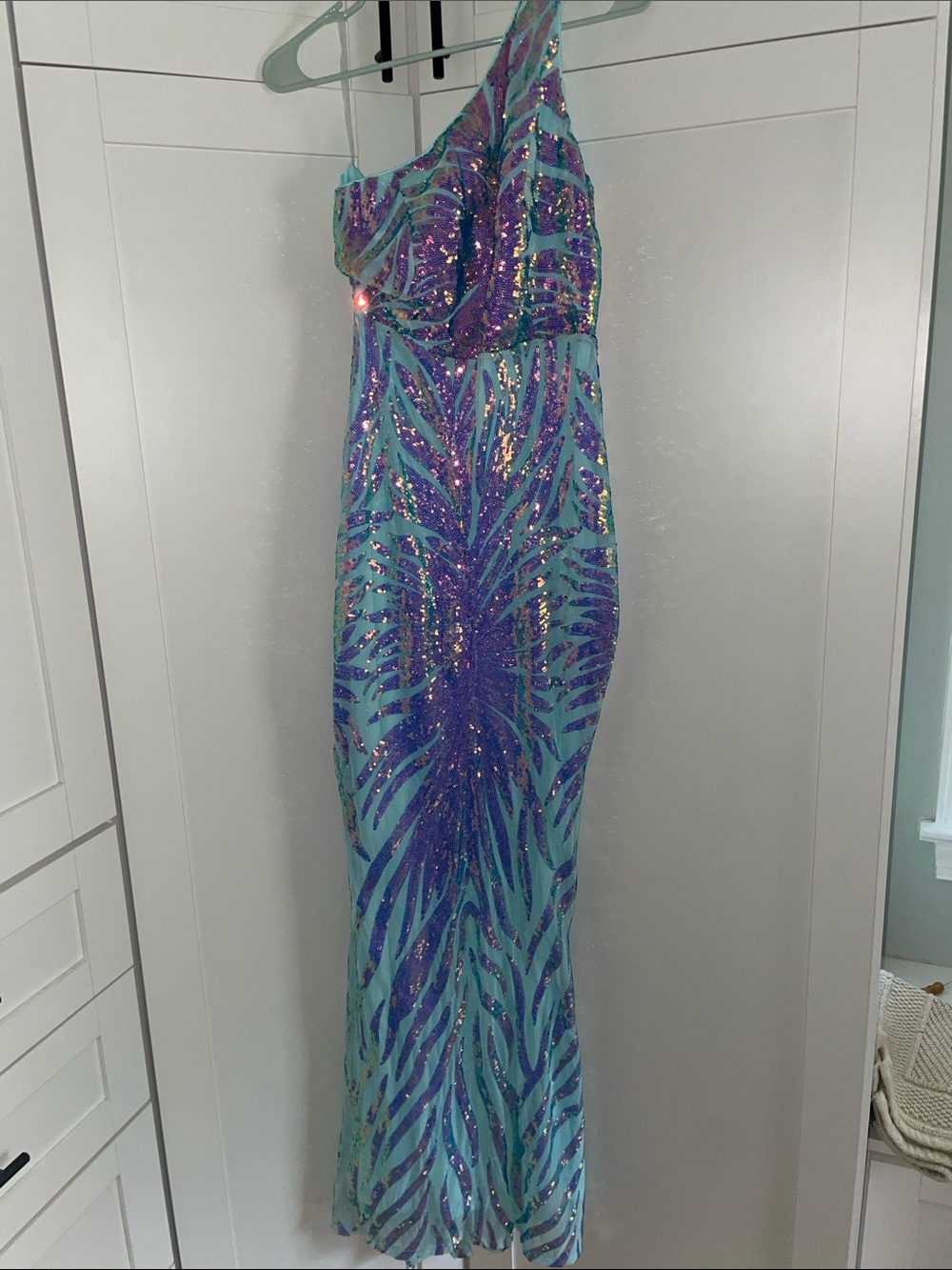 Glam One-Shoulder mermaid sequin gown M - Picture 10 of 13